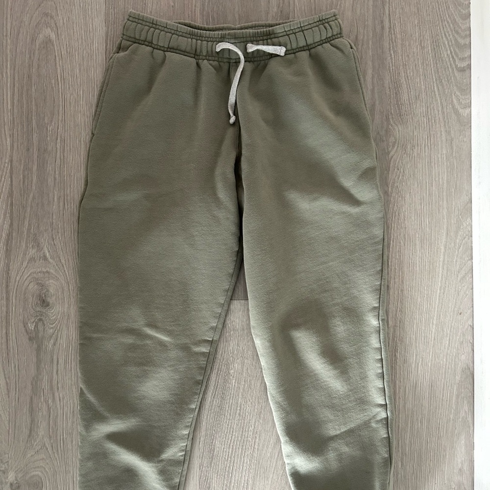EB Signature Fleece Sweatpants
